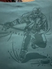 Vineyard Vines Hockey Take The Shot Pocket T- Shirt Long Sleeve Men’s M