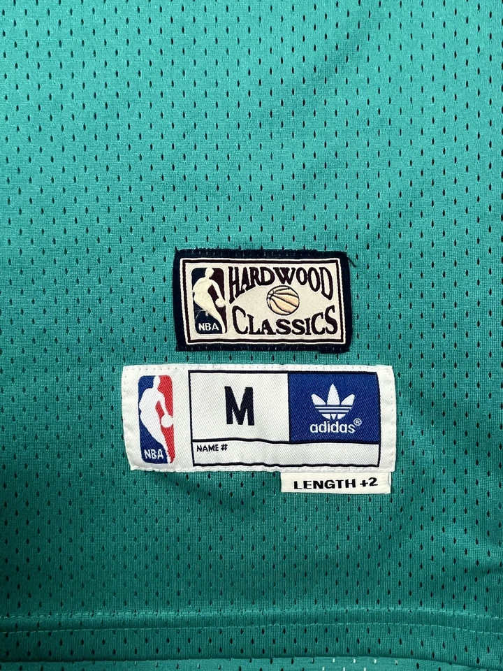 Camiseta deportiva vintage de los Vancouver Grizzlies para hombre verde azulado medio NBA Mike Bibby Adidas de colección Foto 3 de 4
