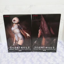 SILENT HILL 2 Red Pyramid Thing & Bubble Head Nurse Figure Set
