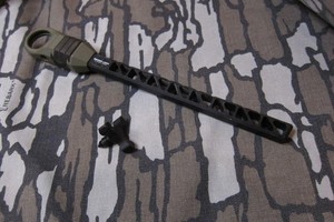 Mathews Bow Bridge Lock Bridgelock 8" Stabilizer Ambush Green w/ Lock Knob Wheel