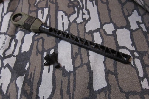 Mathews Bow Bridge Lock Bridgelock 8" Stabilizer Ambush Green w/ Lock Knob Wheel