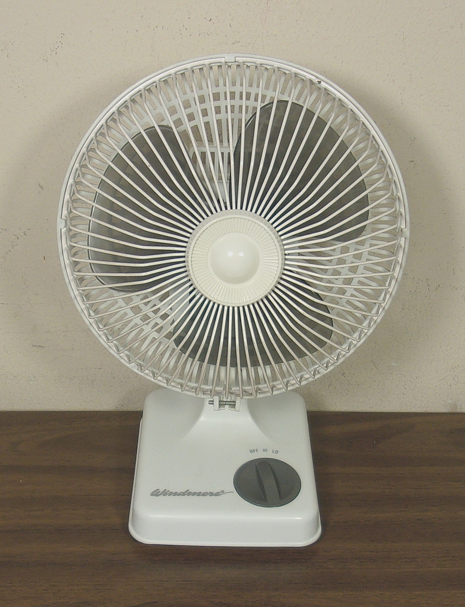 Vintage WINDMERE DF-7 Mini Oscillating Table Desk Fan (90s) CLEAN