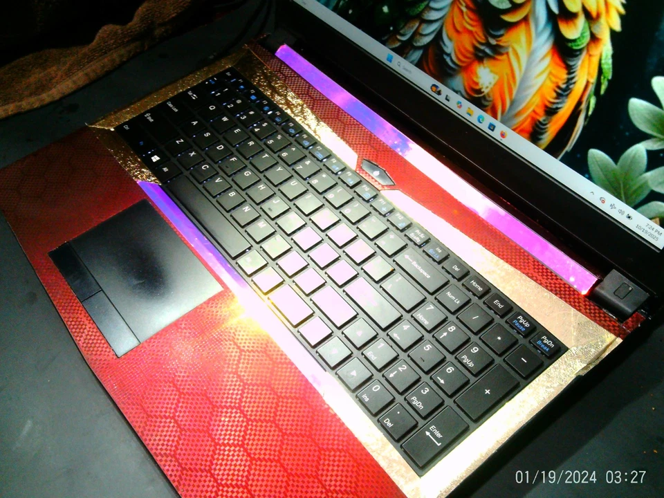 Clevo JUSTICE n850hz,i5 7300hq 3.50ghz,500-128ssd,16gb,15.6"hd Foto 3 de 4