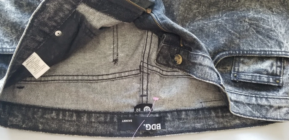 Jean de mezclilla de algodón BDG para hombre hecho a mano calce ajustado EE. UU. - 33x32 negro ceniza gris Foto 4 de 4