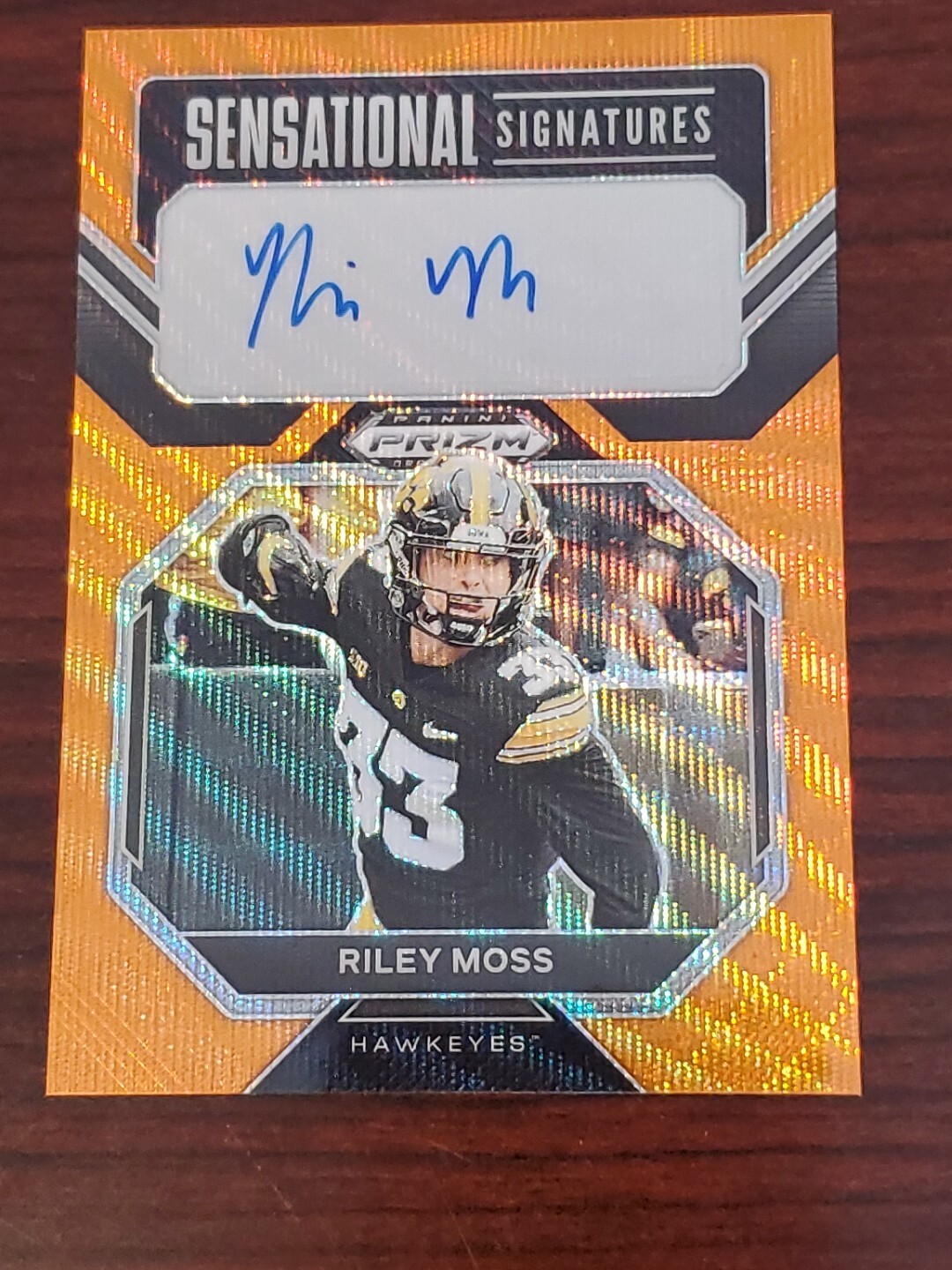 Riley Moss Panini Prizm Draft Picks Sensational Signature #SSRMO Orange Wave