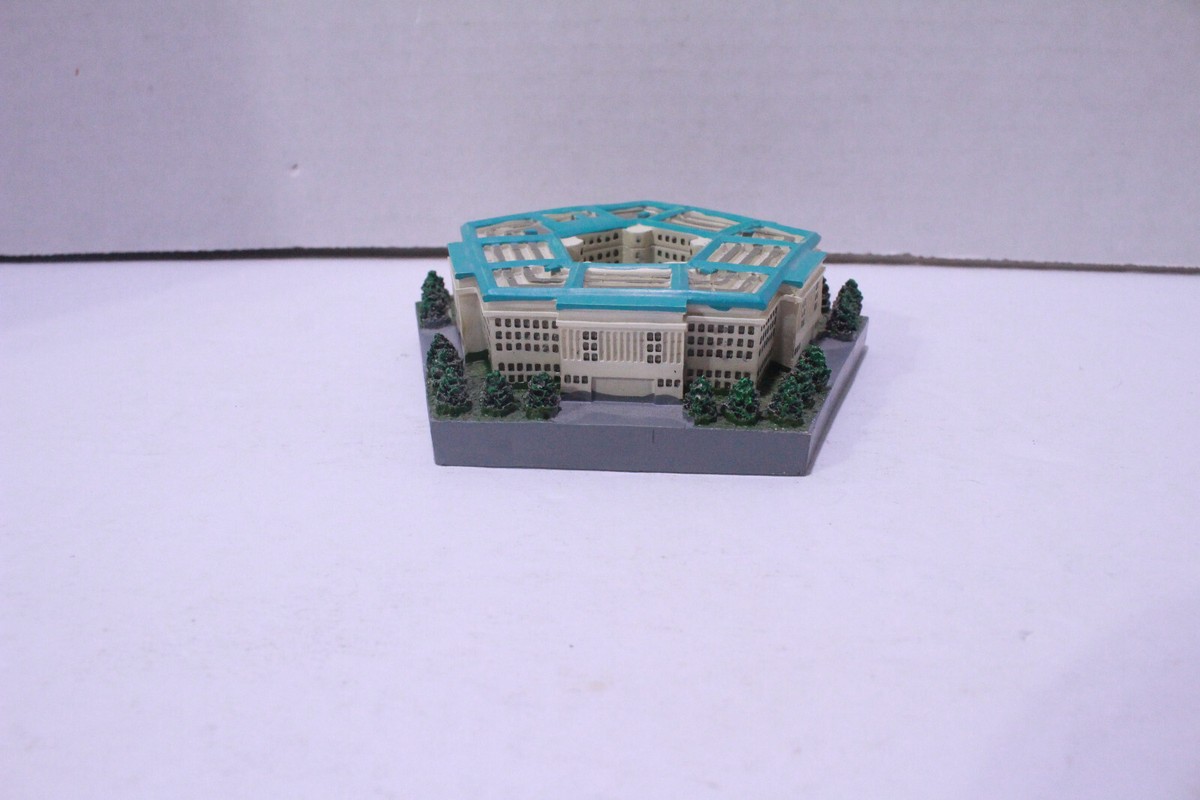 Washington D.C Pentagon Miniature Replica Building 2.5