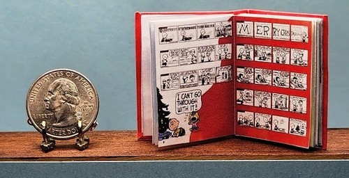 1:6 SCALE MINIATURE BOOK PEANUTS CHRISTMAS PLAYSCALE BARBIE - Picture 5 of 9