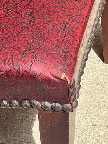 ANTIQUE GOUT FOOTSTOOL MISSION OAK STYLE ARTS & CRAFT RED VINYL RARE NAILHEAD - Picture 6 of 10