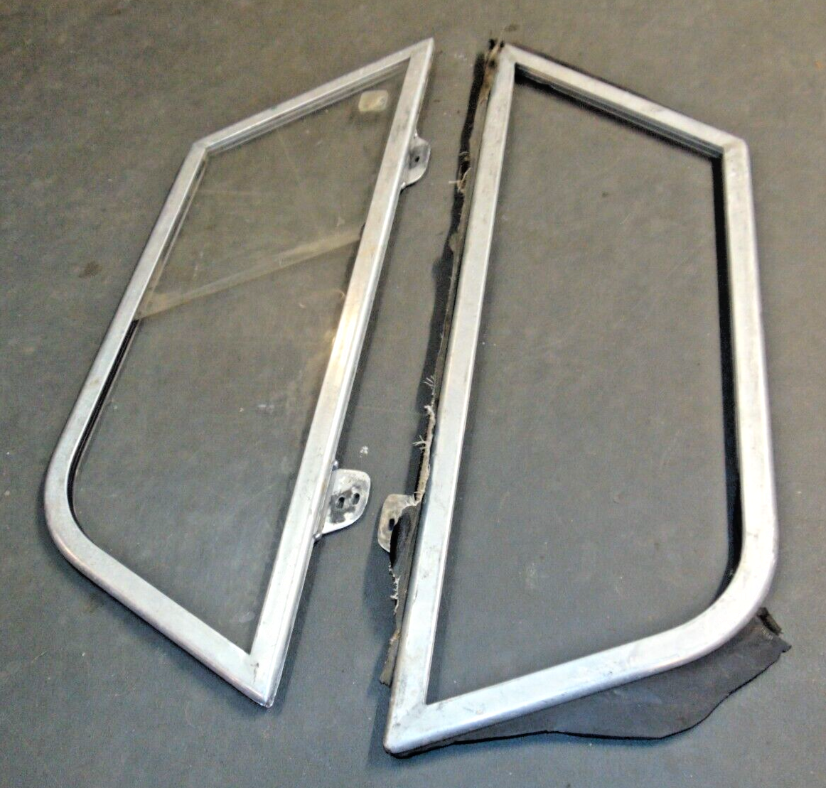 Triumph TR3 Aluminum Side Curtains-Driver Side Plastic-Great