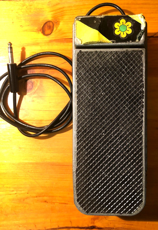 Vintage guitar volume control pedal