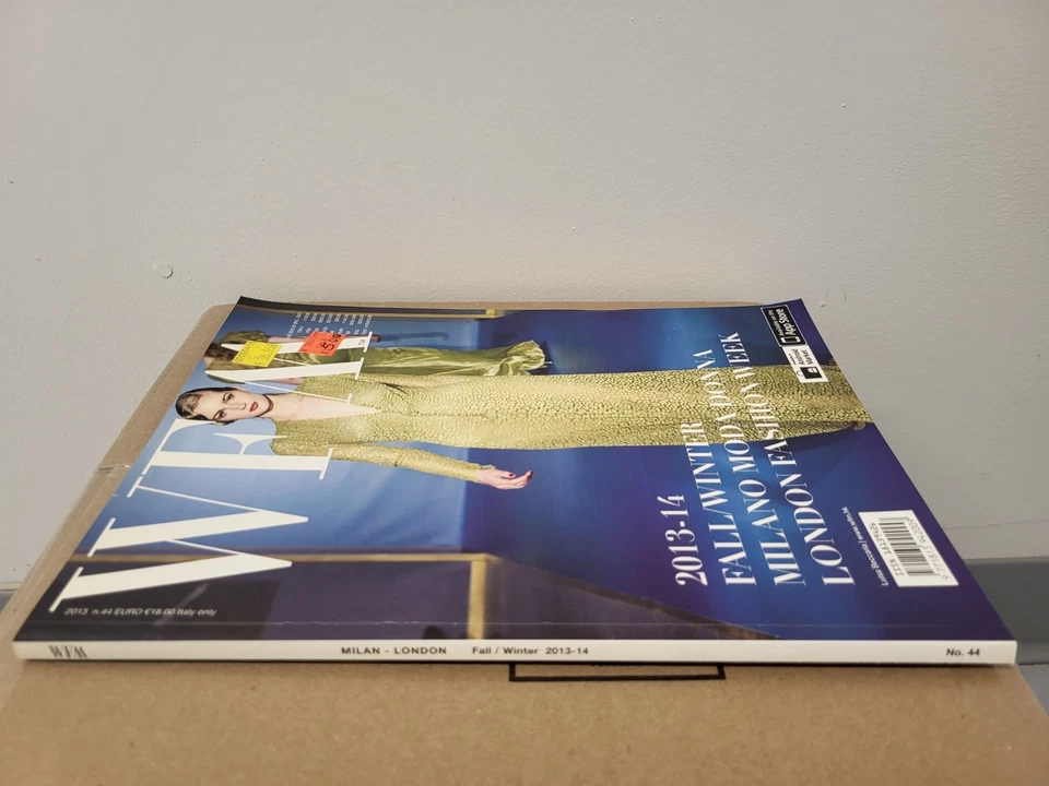 WFM Magazine 2013-2014 F/W Milano Moda Donna London Fashion Week Catwalk Fashion - Image 3 of 4