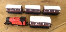 OO Gauge Hornby ER No.5 0-4-0 Locomotive And Four Coaches
