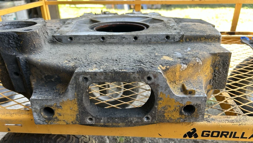 Cubierta del volante de inercia carcasa campana motor diésel Caterpillar 3208 9N105 Ford V636 CAT Foto 2 de 4