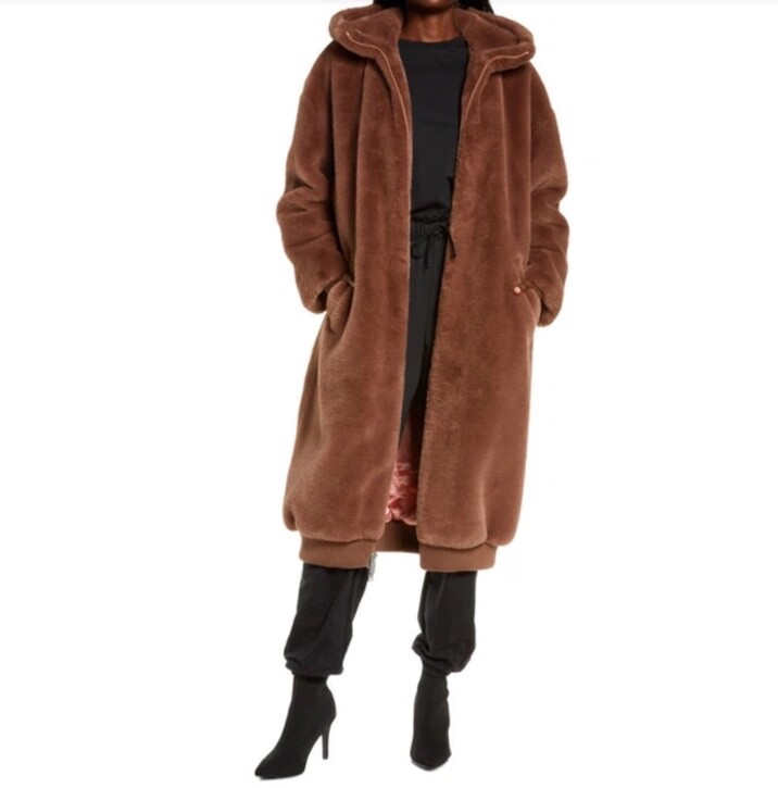 UGG KOKO OVERSIZED FAUX FUR COAT Color: Cedar Bark Size: X-Small-Small