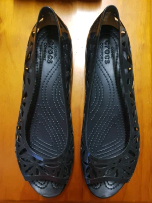 ladies crocs australia