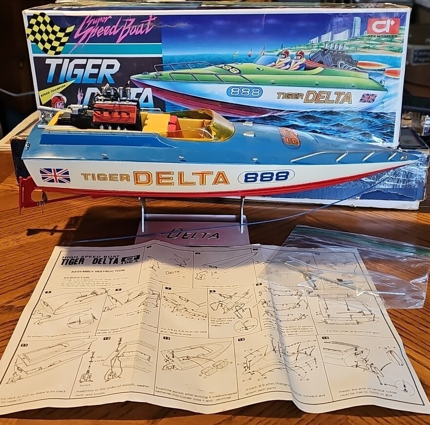 Vintage Idea Model Co. Tiger Delta High Speed Boat Kit - Motorized