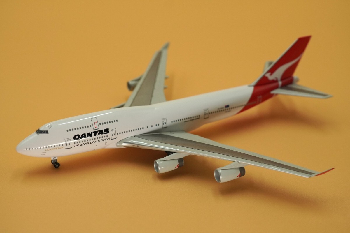 1/400  カンタス航空   B747-400   ウナラドリーミング JC Wings 747-400 カンタス航空 特別塗装 「ウナラドリーミング