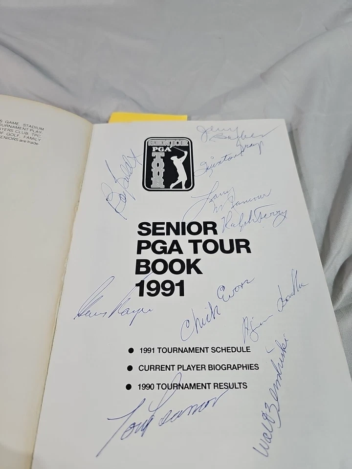 RARE Official SR PGA TOUR BOOK 1991 Media Guide 224 Page Paperback 71 Autographs - Image 3 of 4