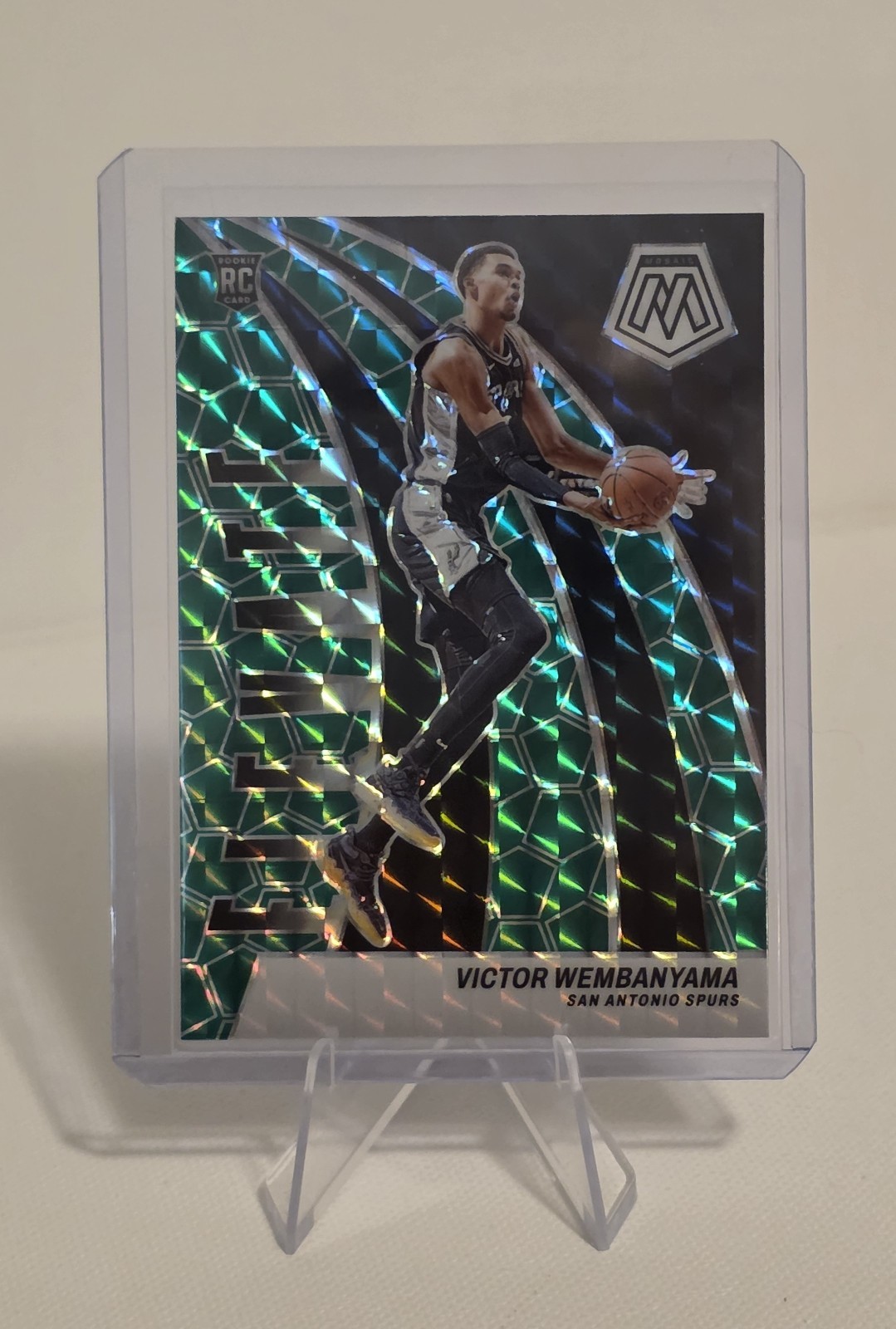 2023-24 Panini Mosaic - Elevate Victor Wembanyama #18 Green Mosaic Prizm (RC)