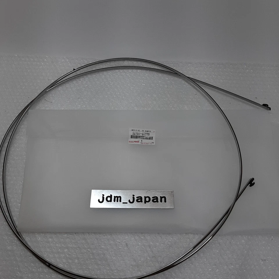 Moldura de parachoques trasero genuina Toyota 52751-50020 1994/10-2000/08 Lexus LS400 UCF20 Foto 3 de 4