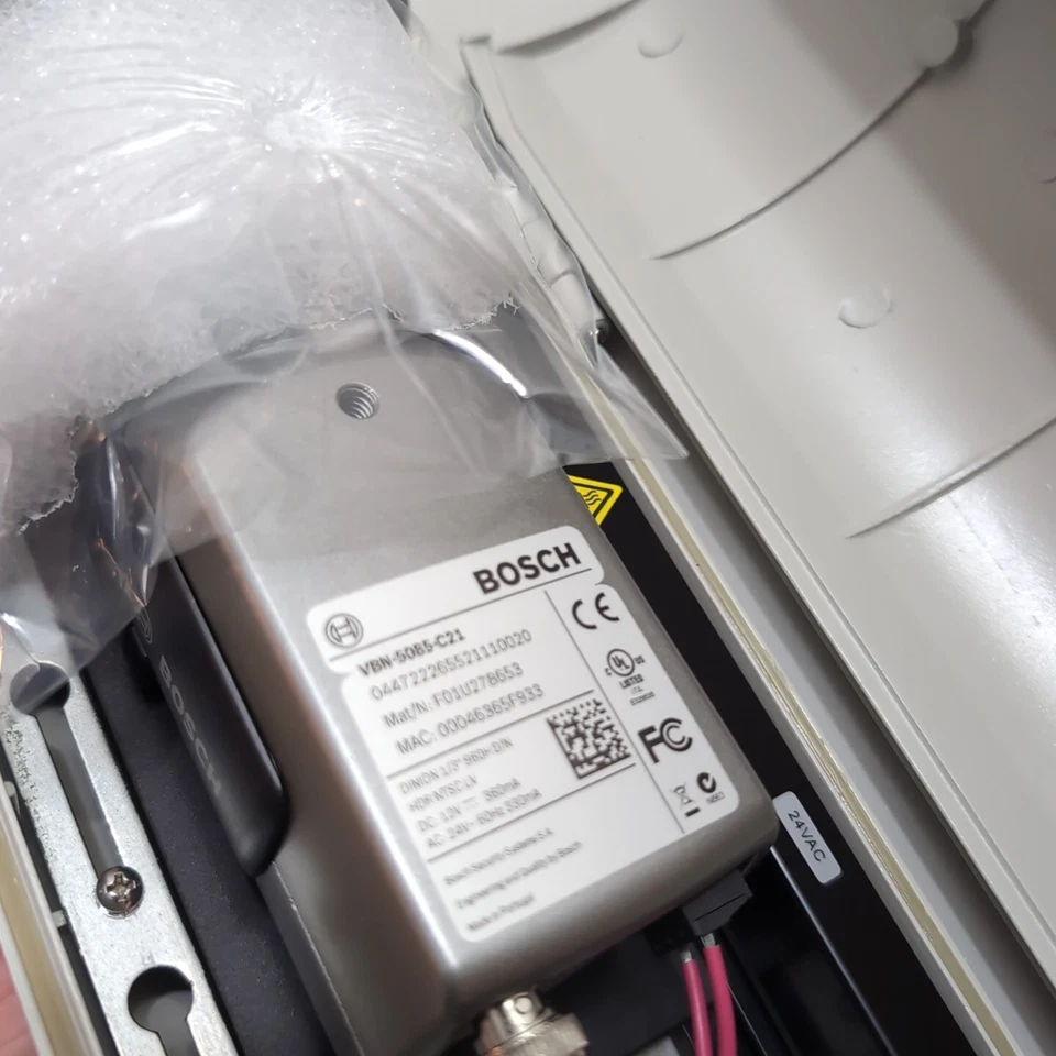 Bosch VKN-5085V10-20 720 TVL Outdoor DINION 960H True Day/Night Camera Kit,... - Image 4 of 4