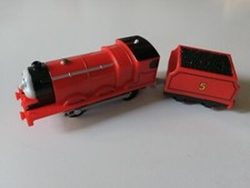 Thomas  Friends TrackMaster JAMES 5 W/ Tender Motorized Train Engine 2013