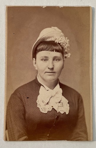 CDV Antik Foto Carte Besuch junge Frau Portrait Boston MA ES Dunshee - Bild 1 von 3