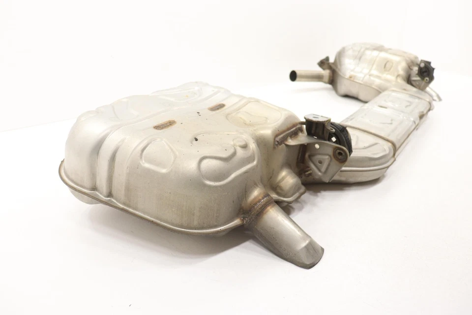 Silenciador AUDI A6 2024 Foto 2 de 4