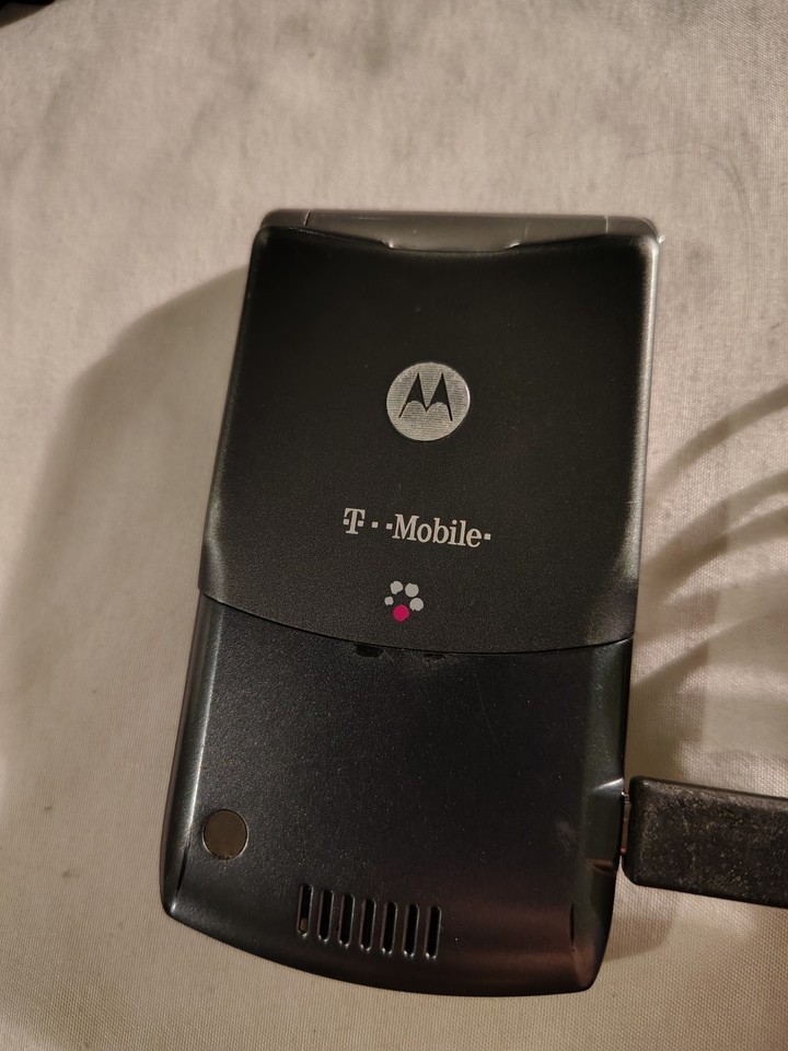 Motorola RAZR / Razor GRAY Cell Phone T-Mobile Flip Phone Vintage ...