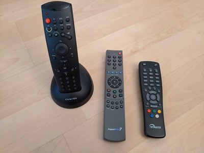 3× (programmierbare) Fernbedienungen: Skymaster / SupportPlus 7 / Edition 7plus