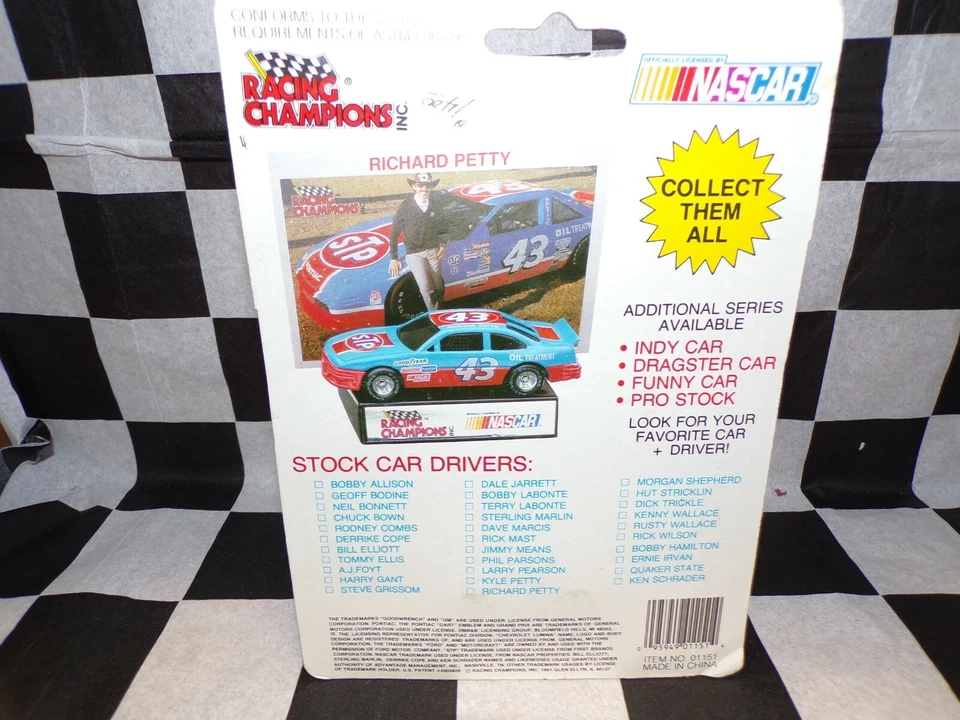 Ernie Irvan #4 Kodak Film 1:64 Scala Stock Auto Nascar Racing Champions W/ Card - Immagine 2 di 4