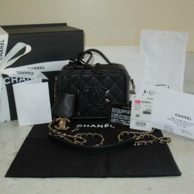 2021 Chanel Black Caviar Gold Small Filigree Vanity Case 2021 Chanel Black Caviar Gold Small Filigree Vanity Case