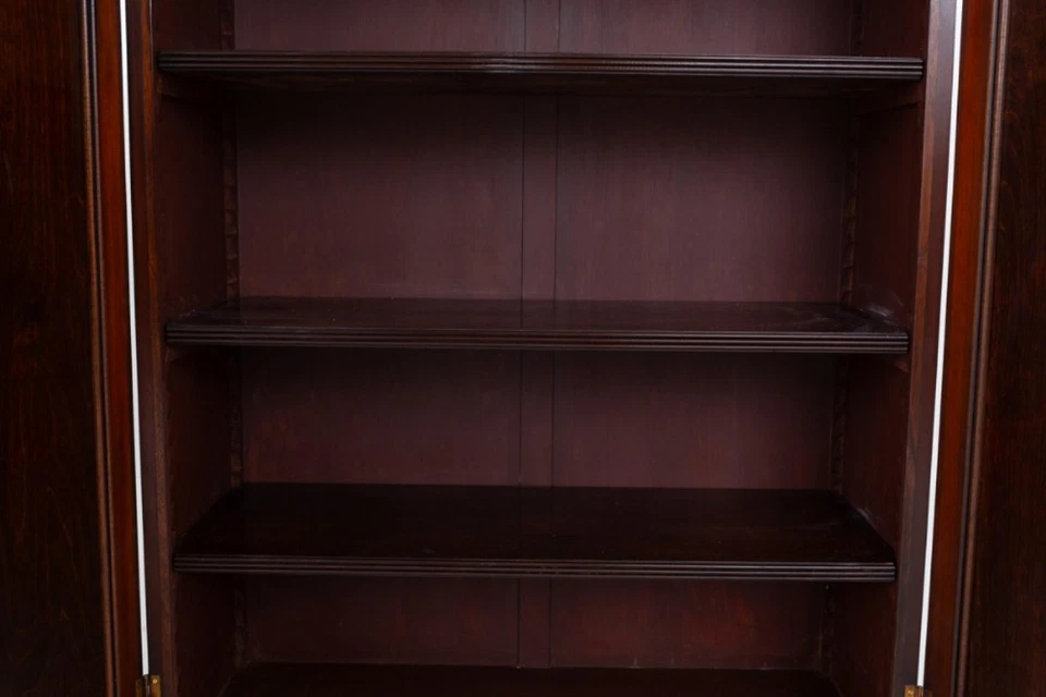 Пара шкафов Regency эпохи возрождения из красного дерева 1880 - Изображение 2 из 4