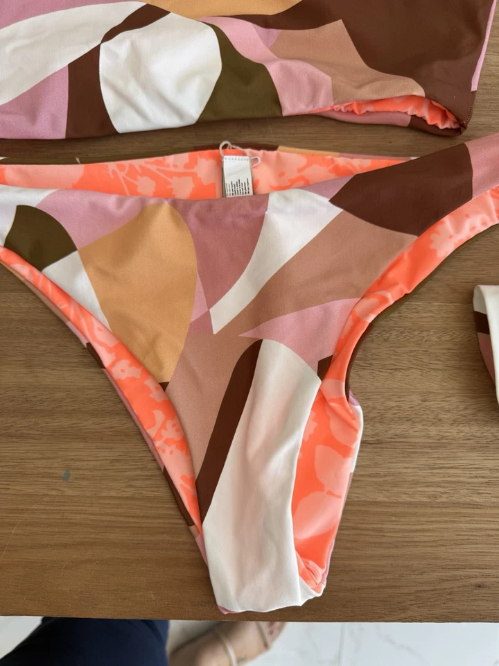 Conjunto de Bikini Reversible Manga Larga Rashguard Maaji - Talla L Retro Geométrico Nuevo con Etiquetas Foto 4 de 4