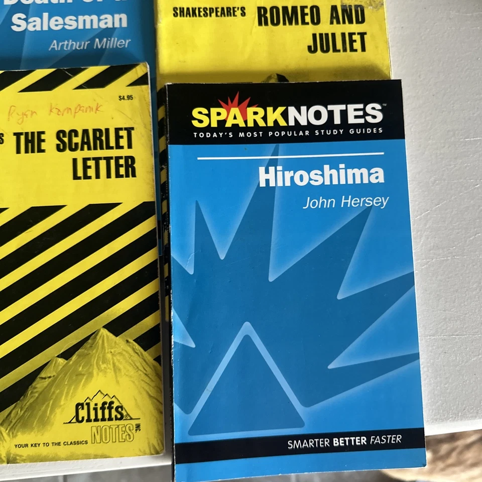Lot of 10 Cliffs Notes Spark Notes  Reading Study Guides Scarlett Letter + More - Image 4 of 4