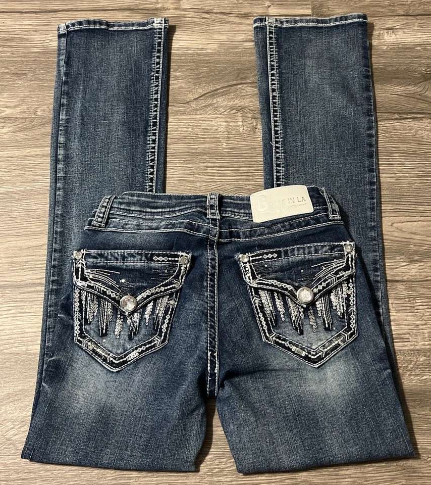 Jean Grace in LA Azteca Bordado Imitación Solapa Elastizado Tiro Bajo Talla 00 (24x31) Foto 4 de 4