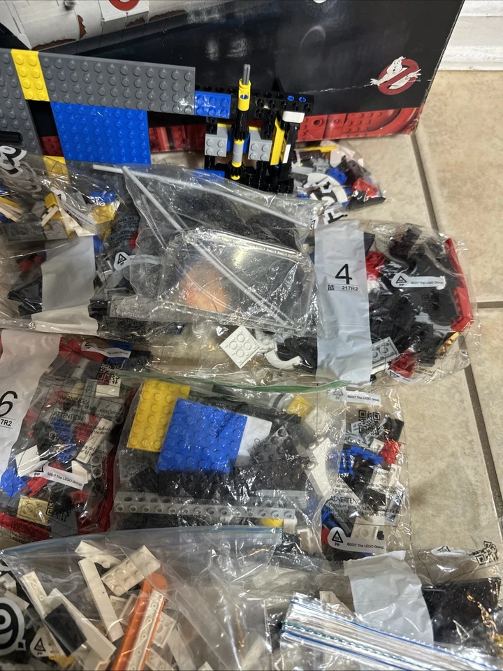 READ LEGO 10274 Creator Expert Ghostbusters ECTO-1 Building Kit 2352 Pieces READ - Image 4 of 4