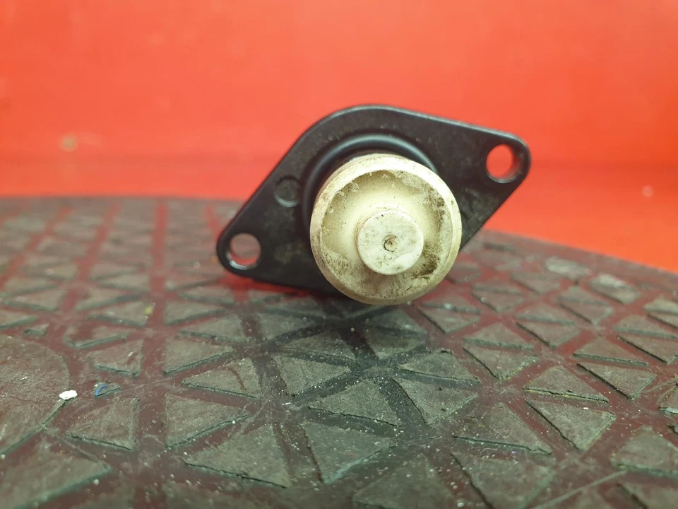 2015 BMW F800GT VACUUM DISTRIBUTOR - Изображение 3 из 4