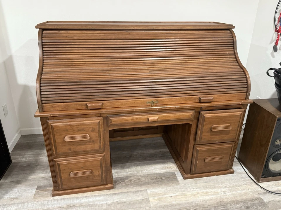 Escritorio enrollable vintage (NECESITA IRSE) Foto 2 de 4