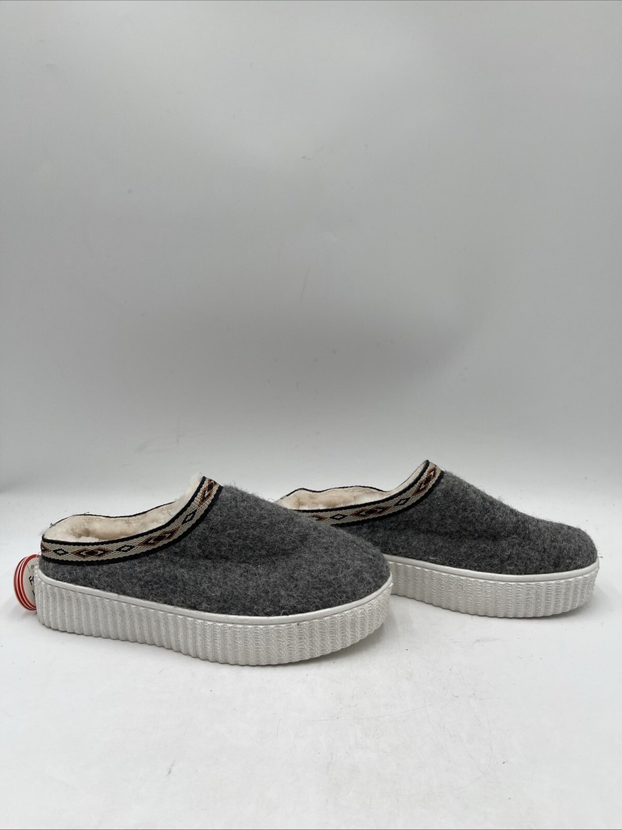 Women's Religious Comfort Orange Velvet Slip-On Sneaker Grey Size