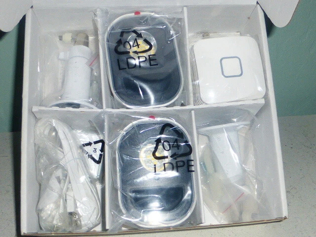 Arlo - Indoor/Outdoor Smart Home Security Lights (2-Lights Kit) ALS1102-100NAS - Image 4 of 4