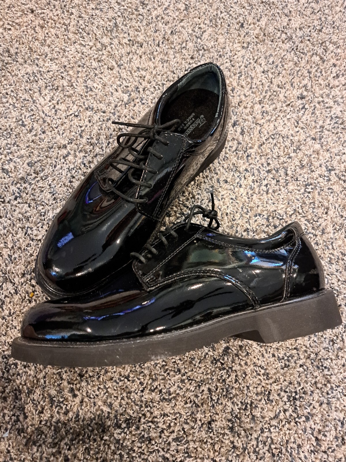 SAOLA Thorogood Classics Poromeric Academy pelle verniciata nera da uomo 11M