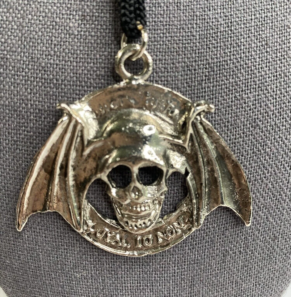 Loyal to non scull wing锡吊坠带尼龙链项链。 — 第 2/4 张图片