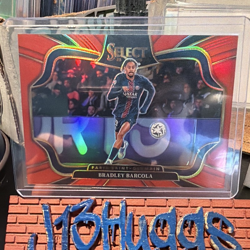 Panini Select Ligue 1 25-26 Bradley Barcola PSG Field Level Red /55 Liverpool