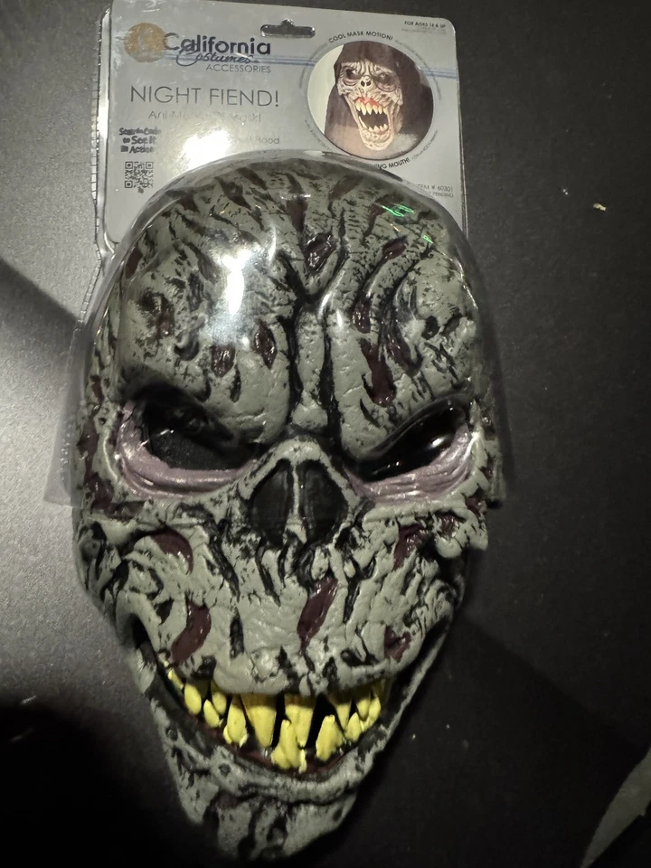 Halloween Night Fiend Mask - Image 3 of 4