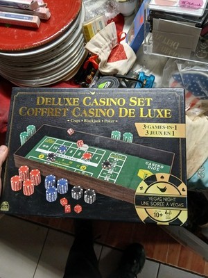 Cardinal Classics Deluxe Casino Set - 2 Decks Sealed- Chips,Matt's, Nice Dice