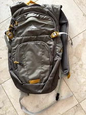 NWT, High Sierra Cragin, Gray 2L Hydration Pack Backpack