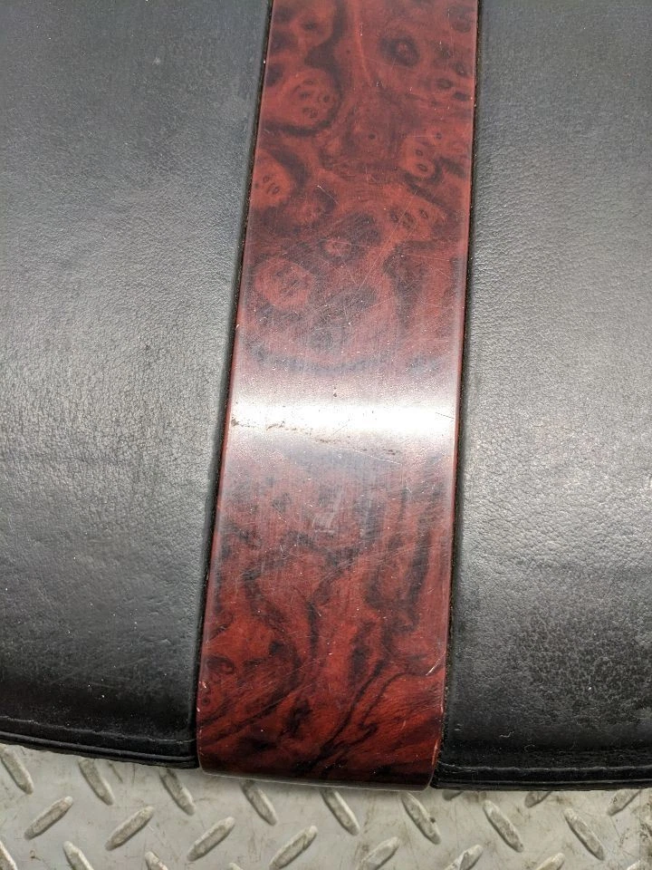 Tapa de consola OEM negra con grano de madera para 07-08 ESCALADE 1165791 Foto 2 de 4