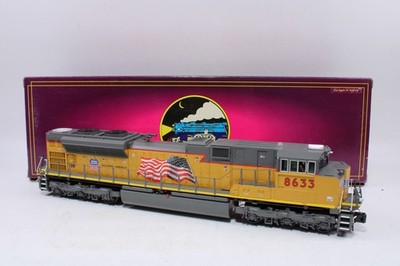 MTH 20-20219-1 O Gauge SD70ACe Diesel Engine Union Pacific #8633 Flag PS3