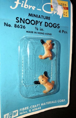 Miniature Snoopy Puppy Dog Pair Adorable Fibre Craft MINT Assemblage Vintage - Picture 2 of 6